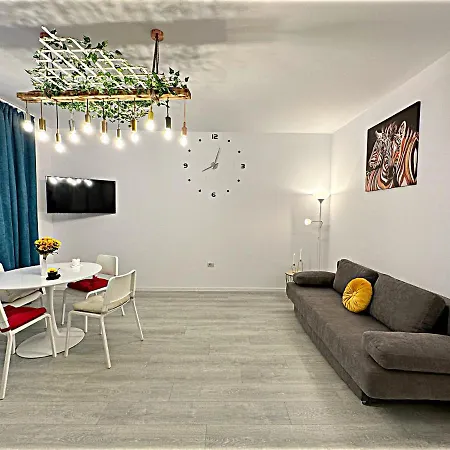 Hezo Sunshine And Apartment Navodari